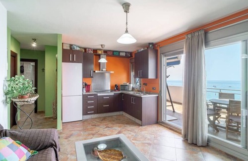 La Cala del Moral Apartment | Ático en Primera Línea de Playa con Vistas al mar