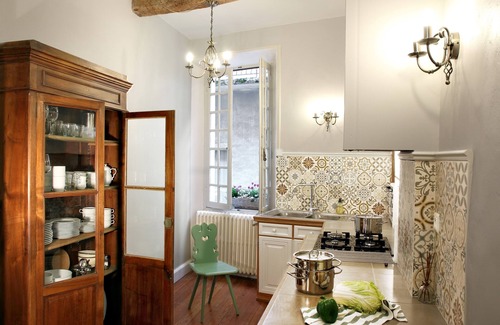 Nyons Apartment | Âme d'Antan-Apartment-Classic-View Mountains