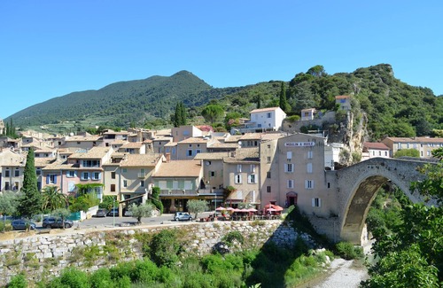 Nyons Apartment | Âme d'Antan-Apartment-Classic-View Mountains
