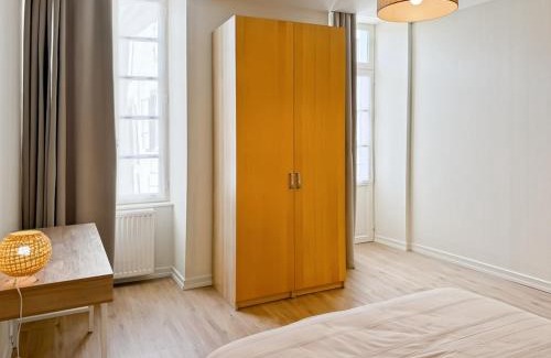 Aurillac Apartment | Élégance, confort à l'Hôtel particulier d'Aurillac