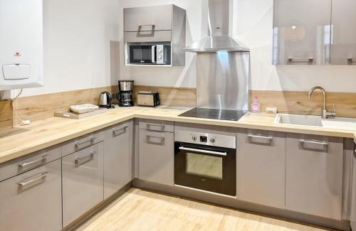 Aurillac Apartment | Élégance, confort à l'Hôtel particulier d'Aurillac