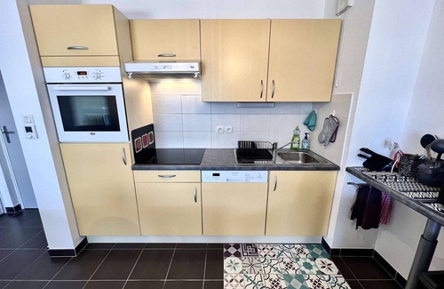 Etel Apartment | Étel: 1-Bed Flat, South Terrace, Near Port, Parking, Pets Allowed