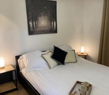 Les Pennes-Mirabeau Apartment | Évasion en Provence Bas de Villa avec Jardin & Vignes, Soleil & Fraîcheur