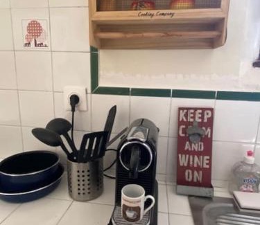 Les Pennes-Mirabeau Apartment | Évasion en Provence Bas de Villa avec Jardin & Vignes, Soleil & Fraîcheur