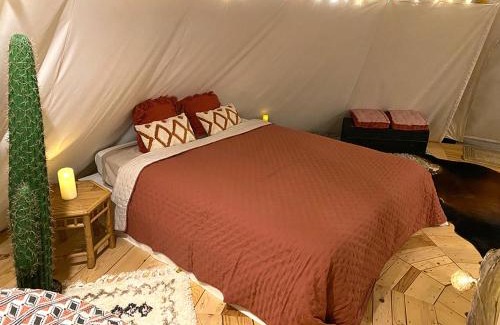 Valenciennes Apartment | Évasion Nature: Tipi sur Pilotis avec Étang, Barque et Pétanque à Maulde, Frontière Belge - FR-1-510-148