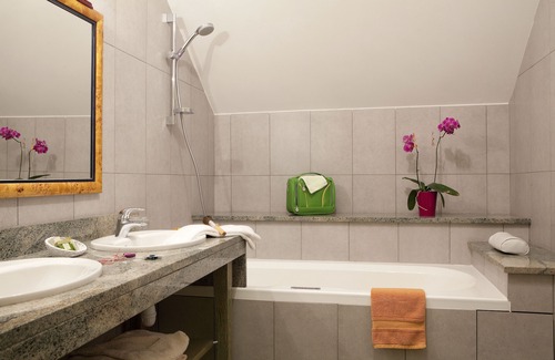 Oucques Hotel | Ô en Couleur