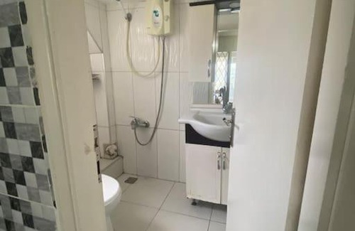Lara Apartment | Özel plajlı sitede bahçe katı
