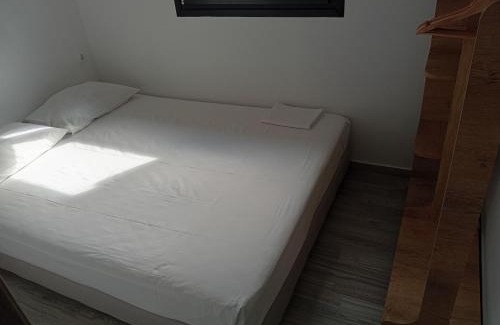 Sarakiniko Villa | Σπίτι με σοφίτα μπροστά στη θάλασσα