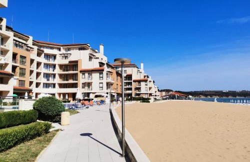 Obzor Apartment | Апартамент в Обзор Бийч Резорт на първа линия с перфектен изглед към плажа!