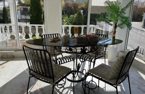 Sapareva Banya Apartment | Белият кът