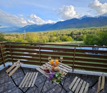 Razlog Ski Chalet | Къща за гости Радост Guest House Radost
