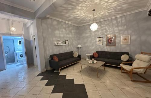Nea Peramos House | Къща с две спални