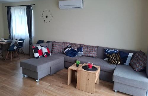 Sapareva Banya Villa | Къщи за гости "Алитея"