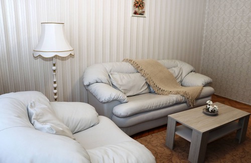 g.k. Vazhrazhdane Apartment | Светъл и топъл апартамент в централната част на града,близо до Рус.университет