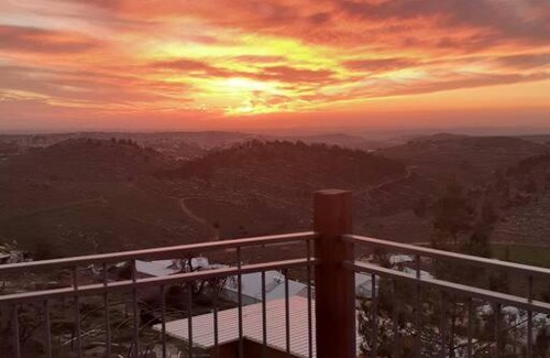 Ben Shemen Villa | 'הבית במעלה התאנה' אירוח למשפחות דתיות בגוש עציון