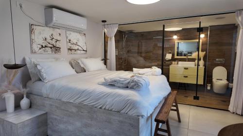Arad Bed & Breakfast | צלילי המעיין- צימר בוטיק במדבר