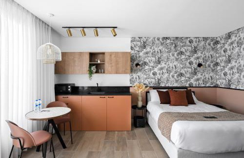 Neve Zohar Apartment | ריזורט האחוזה -מתחם וילה וסוויטות עם בריכה משותפת מול נוף ים המלח