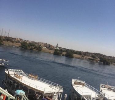 Nagaa Suhayl Gharb Apartment | بيت ملكه house of malaka