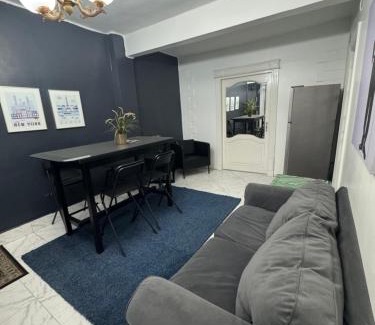Al Duqqi Apartment | شارع محمد شاهين العجوزه
