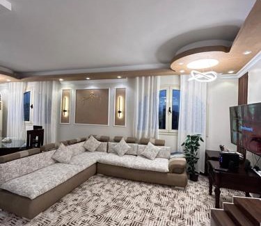 Cairo Apartment | شقة بإطلالة بانورامية على النيل