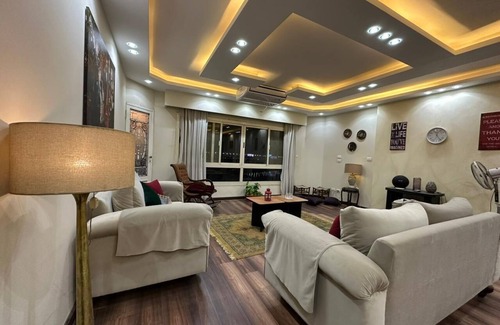 Giza Apartment | شقة عل نيل