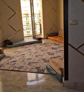 Ad-Darb al-Ahmar Apartment | شقة كبيره و انيقة بجانب مسجد الأزهر و مقابل مسجد الحسن و الحسين