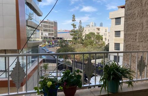 Amman Apartment | شقة مفروشة الدوار السابع خلف كوزمو