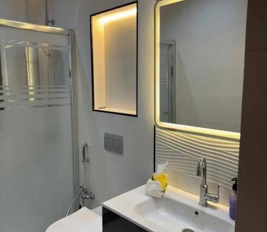 Al Duqqi Apartment | شقة مميزة للايجار المفروش في الدقي بشارع مصدق