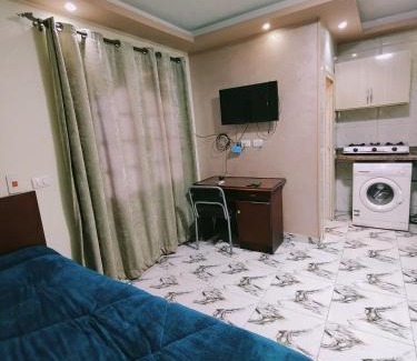 6th of October City House | غرف و استديوهات منفصلة مفروش غرفة ماستر بحمام ومطبخ صغير لا يتشارك مع الغير اي شيء بنات فقط أو عوائل