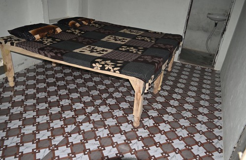 Vrindavan House | श्री बाँकेबिहारी सेवा धाम Near Atalla Chungi Parikrama Marg Vrindavan.