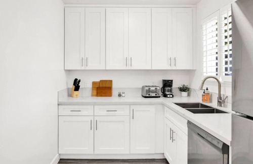 Reseda House | ৎ୭Charming Gilmore in Resedaৎ୭ Fullyfurnished