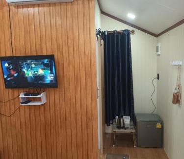 Kanchanaburi House | ชายเขาโฮมสเตย์