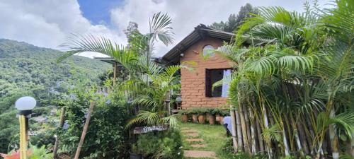 Mae Rim House | ตั้วบ้านดิน Tuabaandin