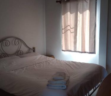Khlong Thanon House | ที่พักนักเดินทาง ภู่ระหงษ์