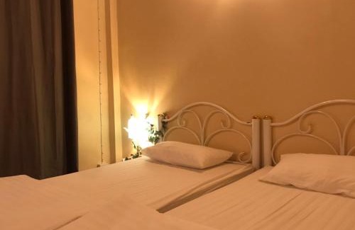 Mae On Bed & Breakfast | บ้านต้นไม้ริมน้ำ