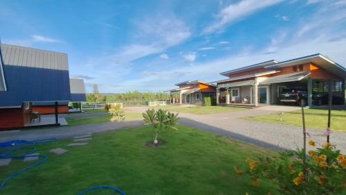 Suan Phueng House | บ้านน้ำผึ้งโฮมสเตย์