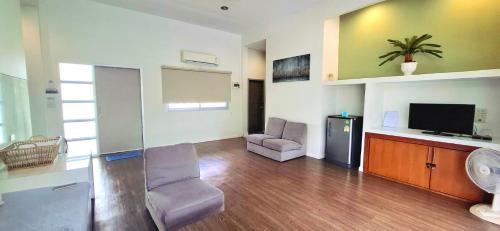 Pak Nam Pran House | บ้านพิม