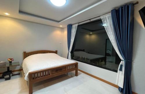 Lang Suan House | บ้านระเบียงเลหลังสวน room B