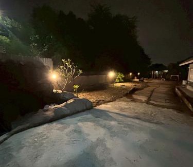 Khu Khot House | บ้านสวนริมน้ำ