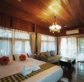 Udon Thani House | บ้านสวนแก้วคำแพง Baan Suan Kaew Khampaeng