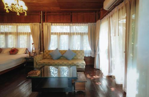 Udon Thani House | บ้านสวนแก้วคำแพง Baan Suan Kaew Khampaeng