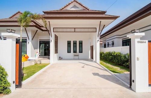 Hua Hin Resort | บ้านอิ่มสุข พลูวิลล่า ชะอำ