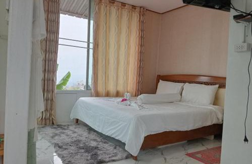 Nam Nao Bed & Breakfast | บ้านไร่เก็บตะวันโฮมสเตย์น้ำหนาว