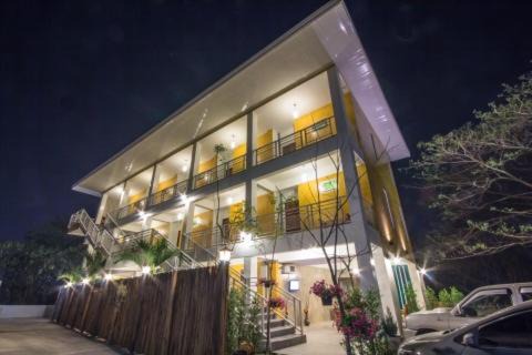 Chomphu Hotel | รีสอร์ทที่ลำปาง (Resort At Lampang)