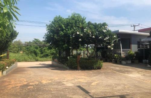 Phitsanulok Hotel | วังอินธารา รีสอร์ท (Wangintara Resort)