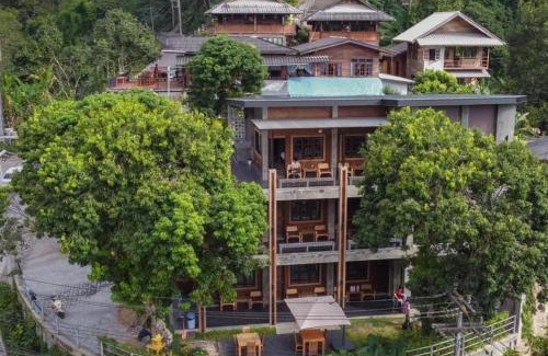 Mae On House | วิลลา วาดี แม่กำปอง Villa Vadee Maekampong