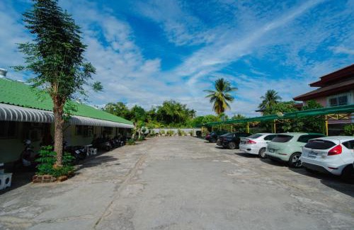 Maha Sarakham Hotel | โรงแรมวรัญญูเฮ้าส์ & รีสอร์ท