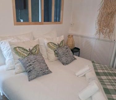 Chateaubriant Apartment | ღ Pirates des Caraïbes - Parking, Terrasse, Wifi