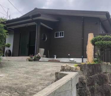 Akune Apartment | おこさま連れ限定一棟貸し的場邸