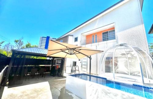 Shirahama Apartment | バブルハウス付き!白良浜徒歩10分!プール付き!BBQ雨でも可能!貸切!浅築5LDk